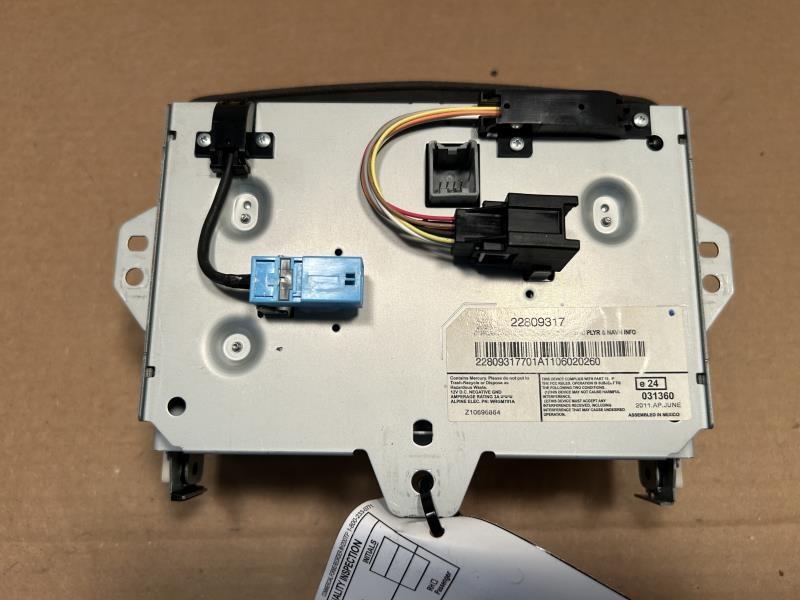 Info Display Screen from a 2012 Cadillac CTS, photo 2
