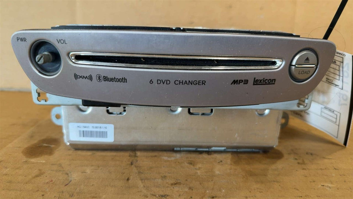 Navigation DVD Player from a 2011 Hyundai Genesis, photo 1