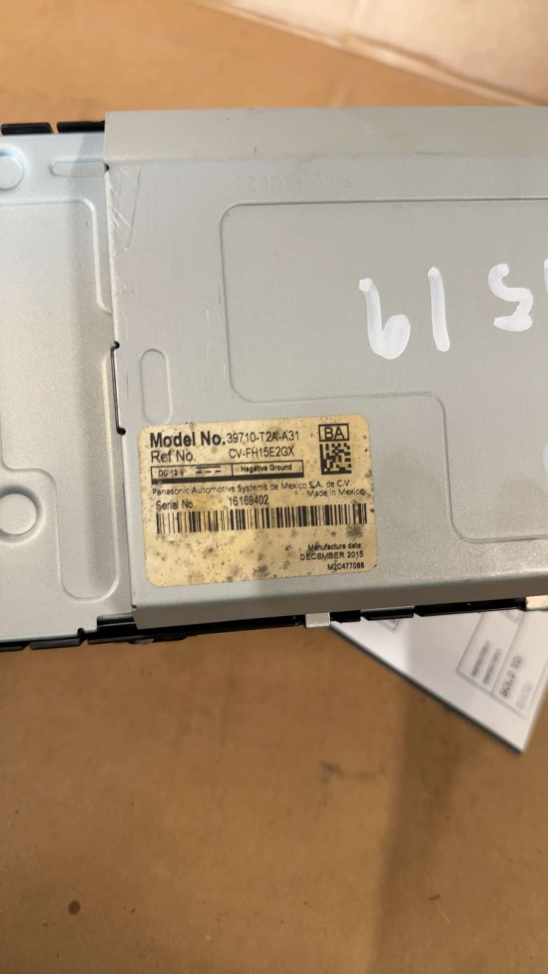 Info Display Screen from a 2016 Honda Accord, upper, photo 3