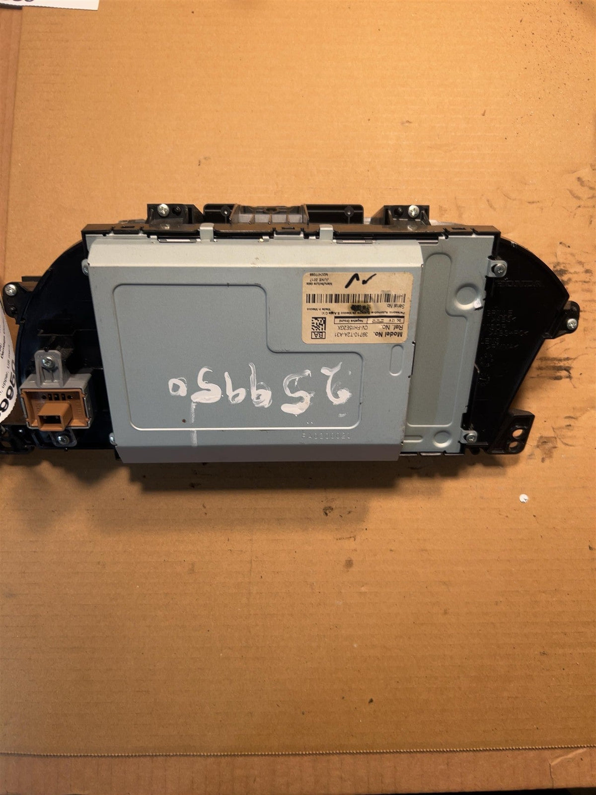 Info Display Screen from a 2017 Honda Accord, upper, photo 3