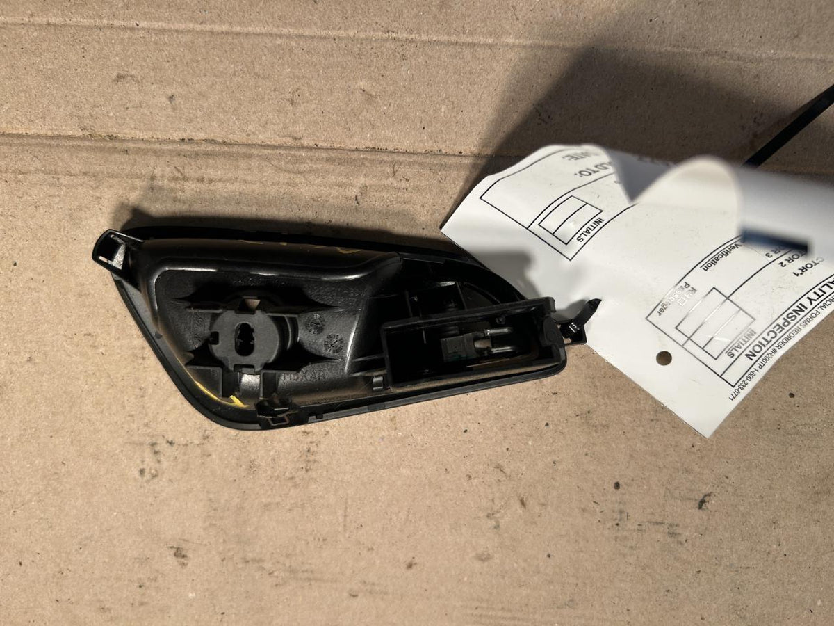 Exterior Door Handle from a 2012 Ford Focus, front, left side, photo 2