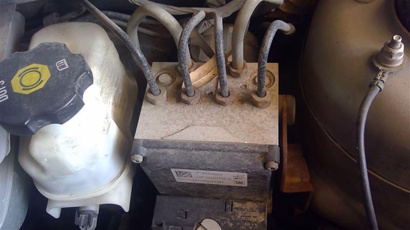 ABS Pump Module from a 2008 Chevrolet Malibu, photo 1