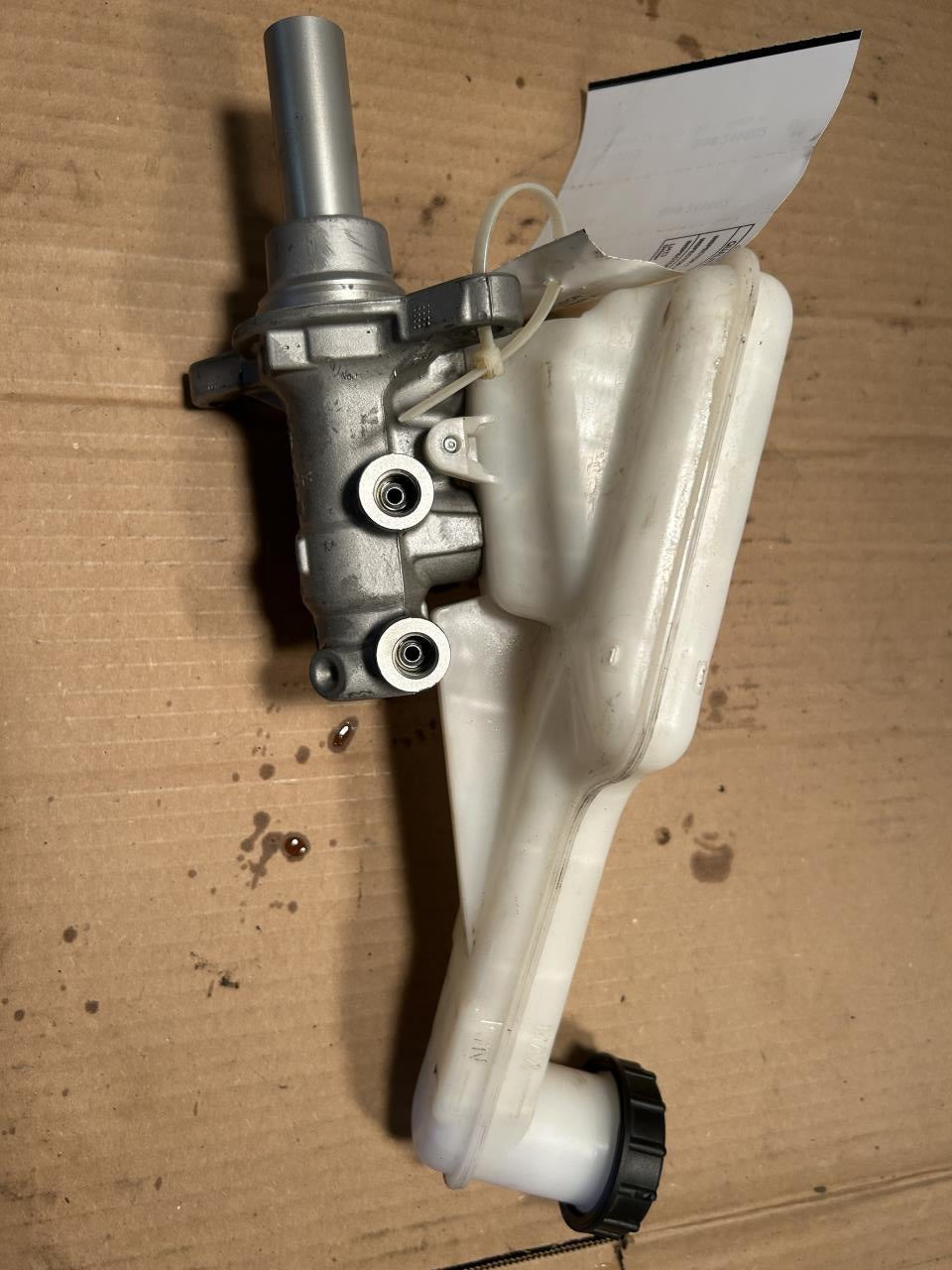 Brake Master Cylinder from a 2020 Ford Fusion, photo 1