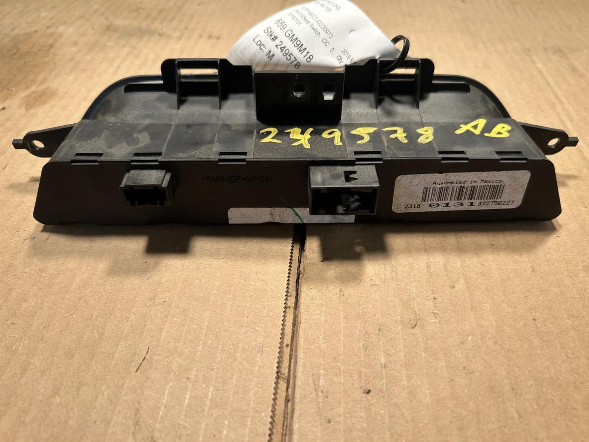 Interior Switch from a 2018 GMC Sierra 1500, photo 2