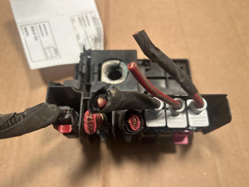 Relay from a 2018 Chevrolet Malibu, photo 2