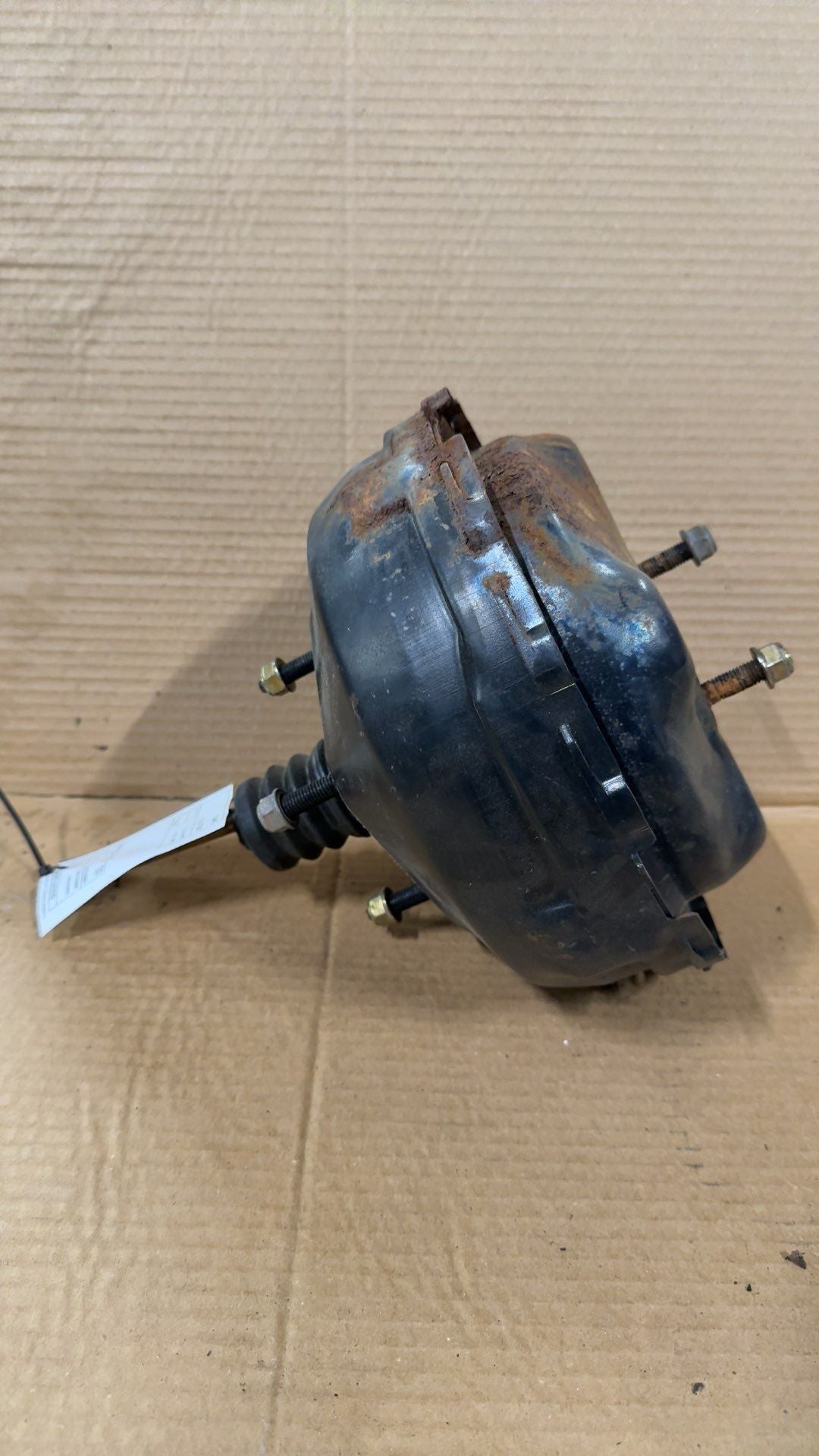 Power Brake Booster from a 1998 GMC 1500, photo 2