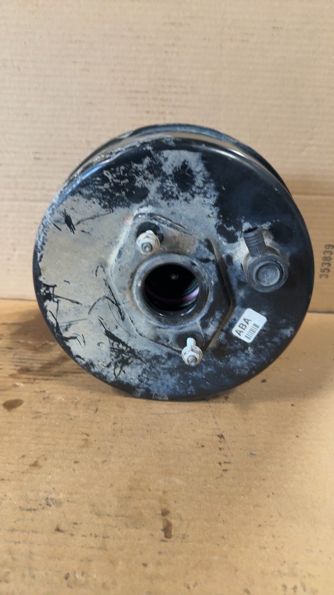 Power Brake Booster from a 2004 Chevrolet Malibu, photo 2
