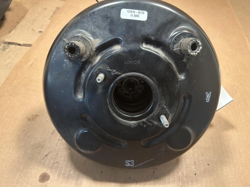 Power Brake Booster from a 2011 Toyota Camry, photo 2