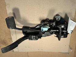 Gas and Brake Pedal Set from a 2020 Ford Fusion, photo 1