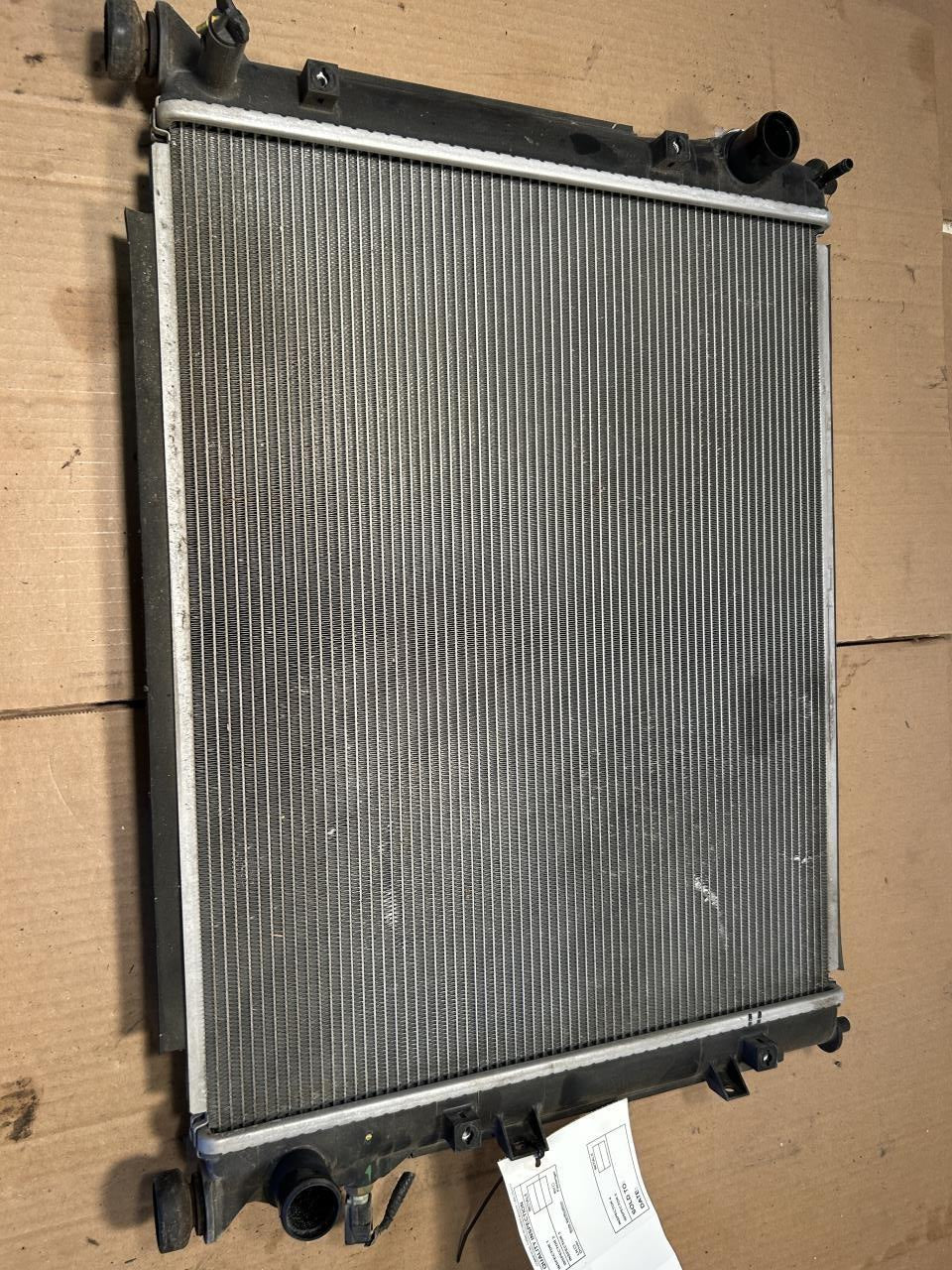 Radiator from a 2018 Honda Civic, photo 1
