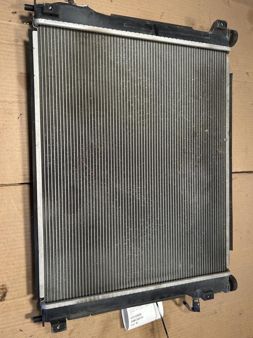 Radiator from a 2018 Honda Civic, photo 2