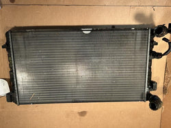 Radiator from a 2000 Volkswagen Beetle, photo 1