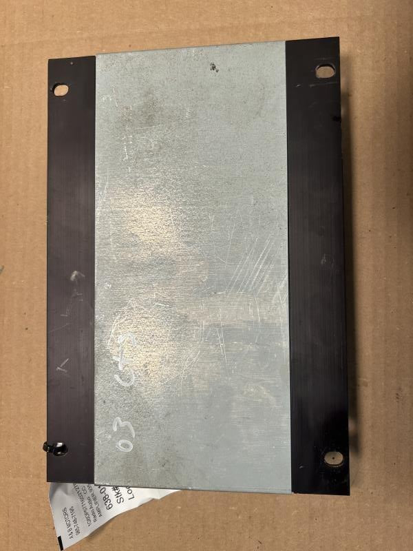 Radio Amplifier from a 2006 Cadillac CTS, photo 2