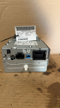 Radio Receiver from a 2015 Chevrolet Cruze, photo 1