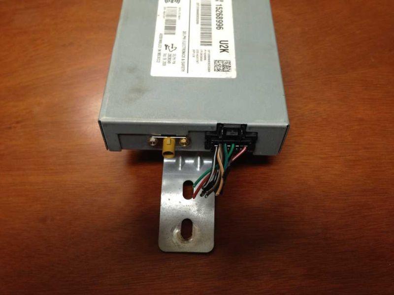 Satellite Radio Receiver Module from a 2009 Chevrolet HHR, photo 2