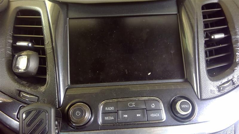 Radio Control Panel from a 2017 Chevrolet Impala, photo 1