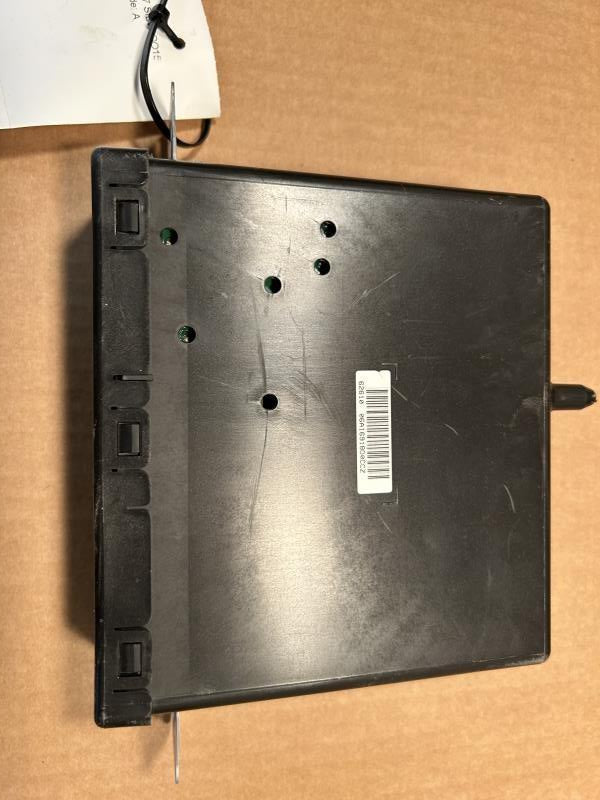 CD Player from a 2017 Chevrolet Silverado 1500, photo 2