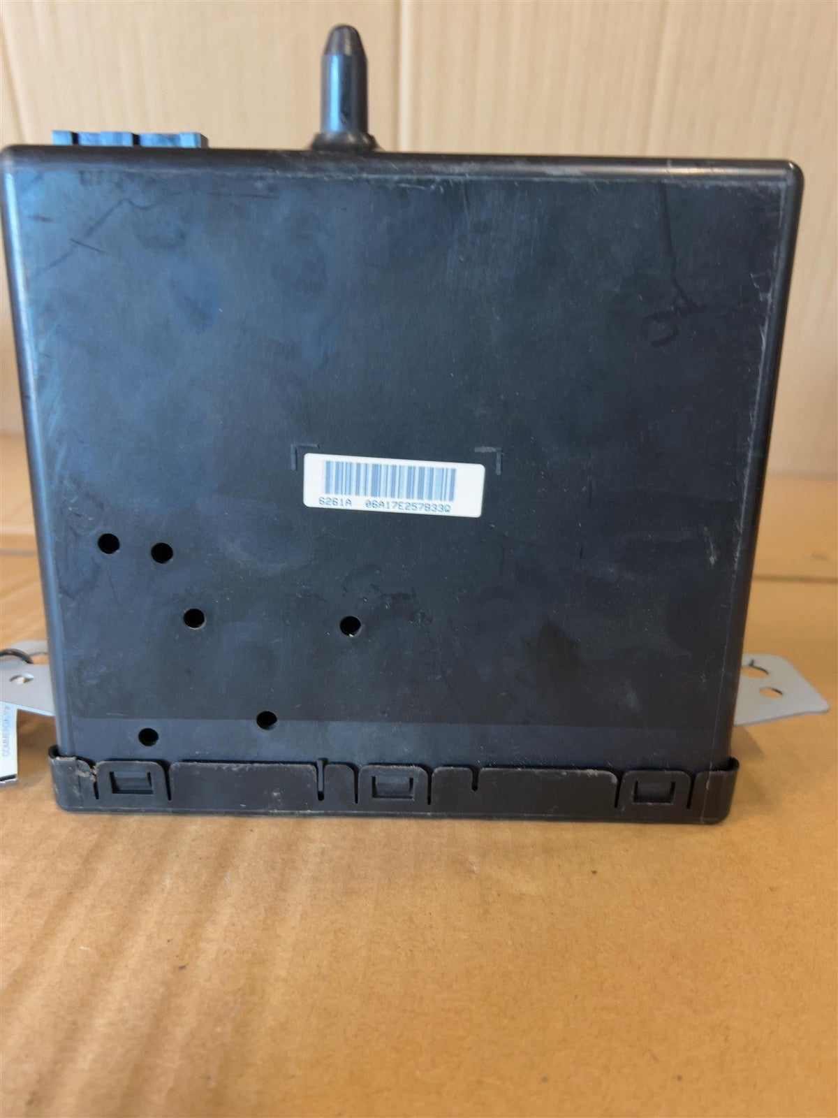 CD Player from a 2018 Chevrolet Silverado 1500, photo 4