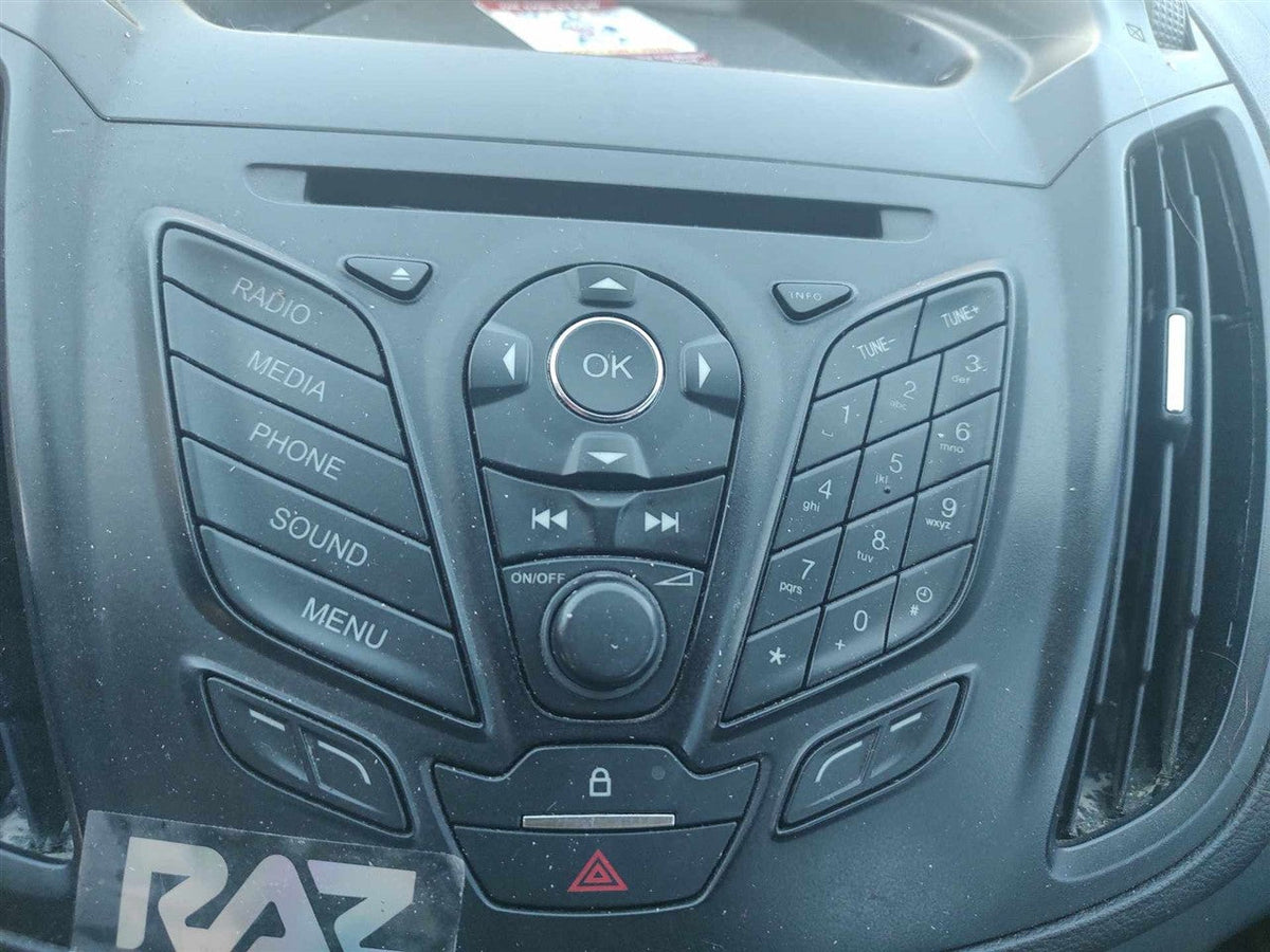 Radio Control Panel from a 2013 Ford Escape, photo 1