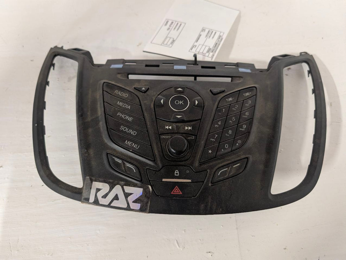 Radio Control Panel from a 2013 Ford Escape, photo 2