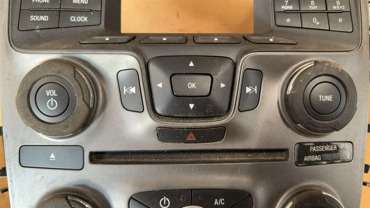 Radio Control Panel from a 2014 Ford Explorer, photo 3