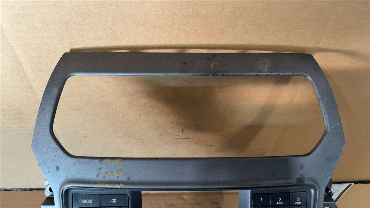 Radio Control Panel from a 2014 Ford Explorer, photo 5