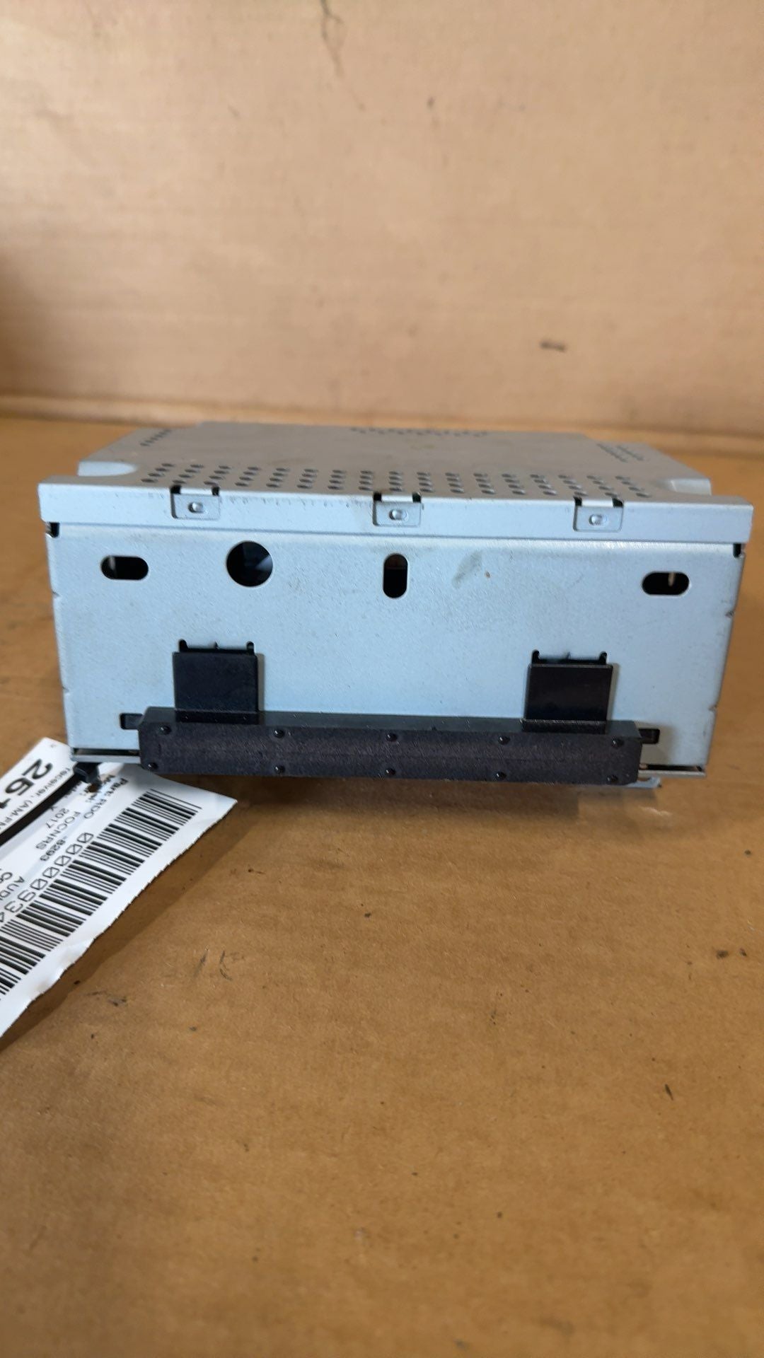 Radio Receiver from a 2017 Ford Focus, photo 1