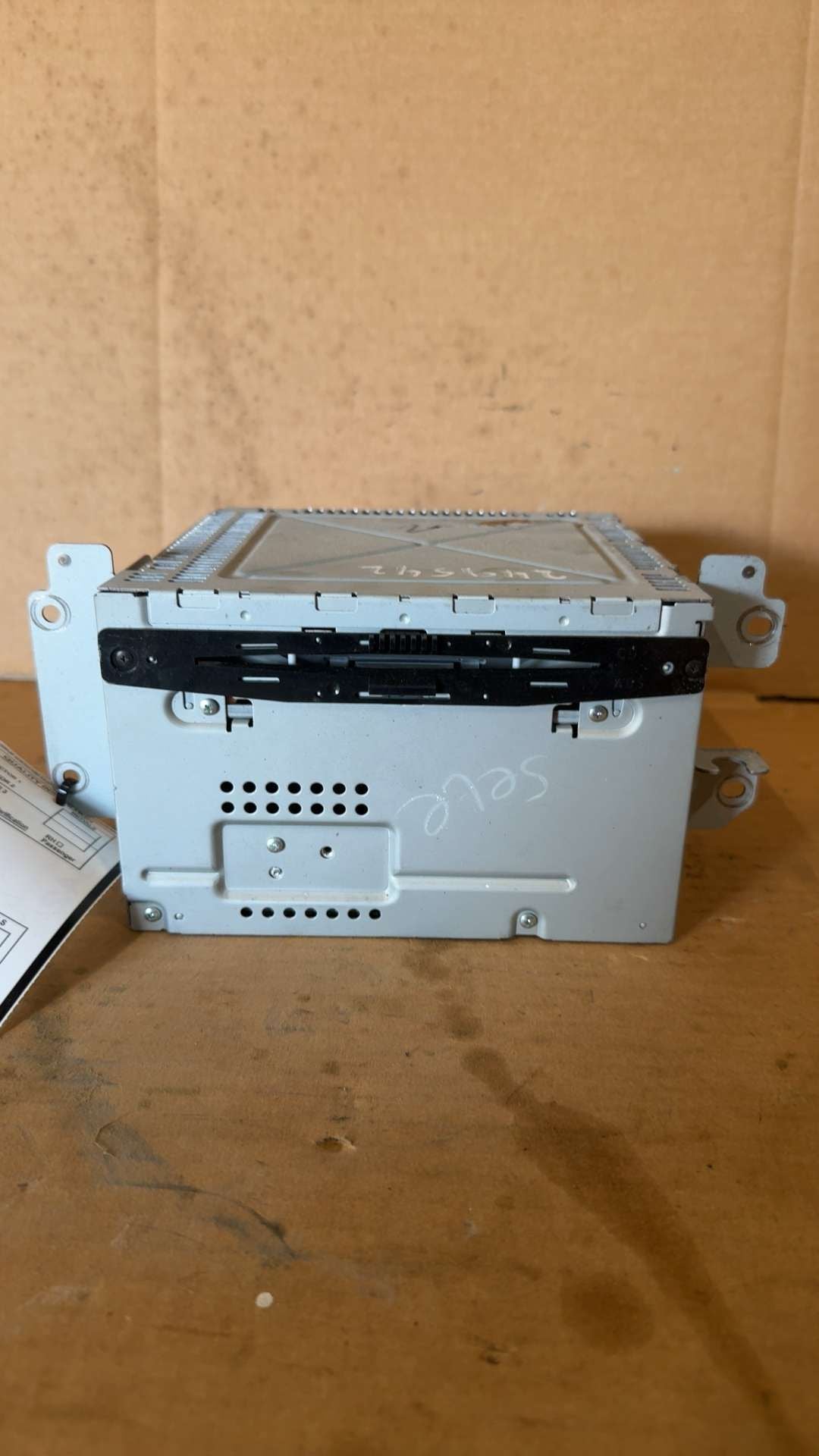 Radio Receiver from a 2012 Ford Fusion, photo 1