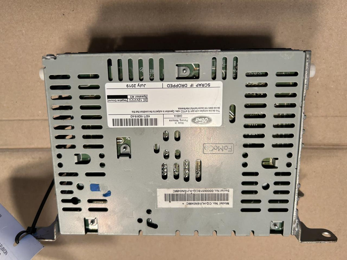 Radio Receiver from a 2020 Ford Fusion, photo 2