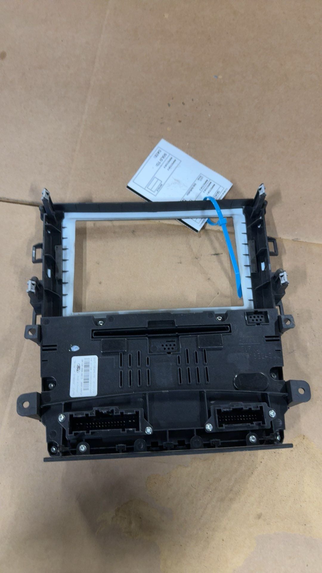Radio Control Panel from a 2014 Ford Fusion, photo 2