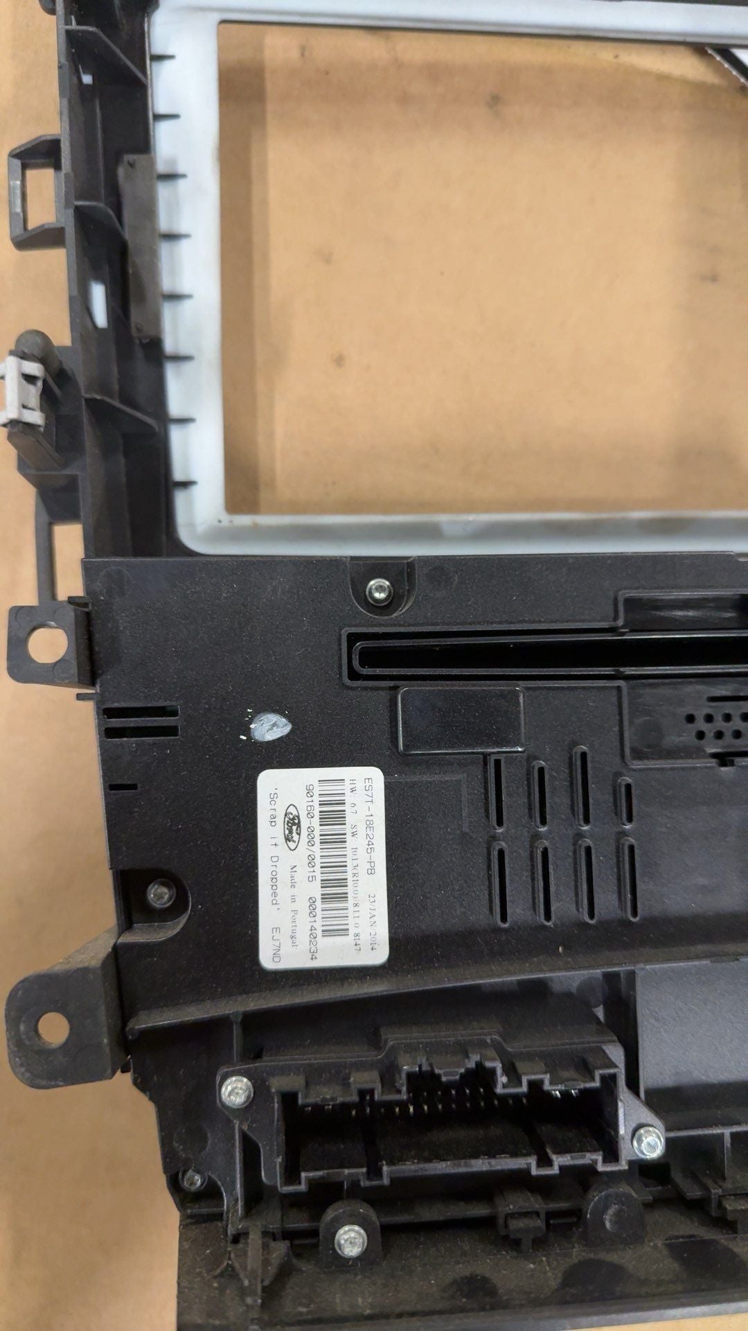 Radio Control Panel from a 2014 Ford Fusion, photo 3