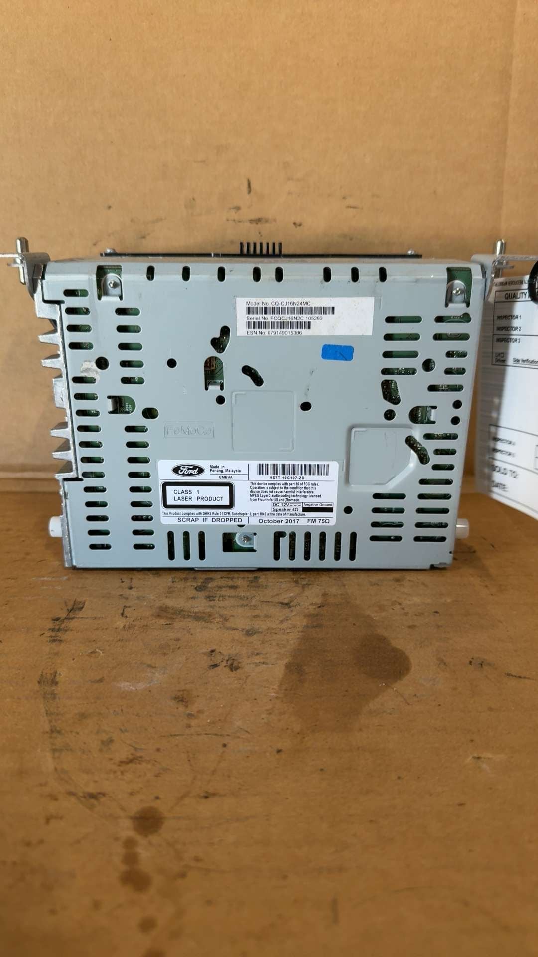 Satellite Radio Receiver Module from a 2018 Ford Fusion, photo 2