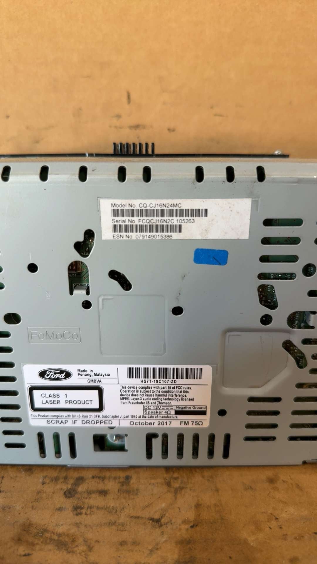 Satellite Radio Receiver Module from a 2018 Ford Fusion, photo 3