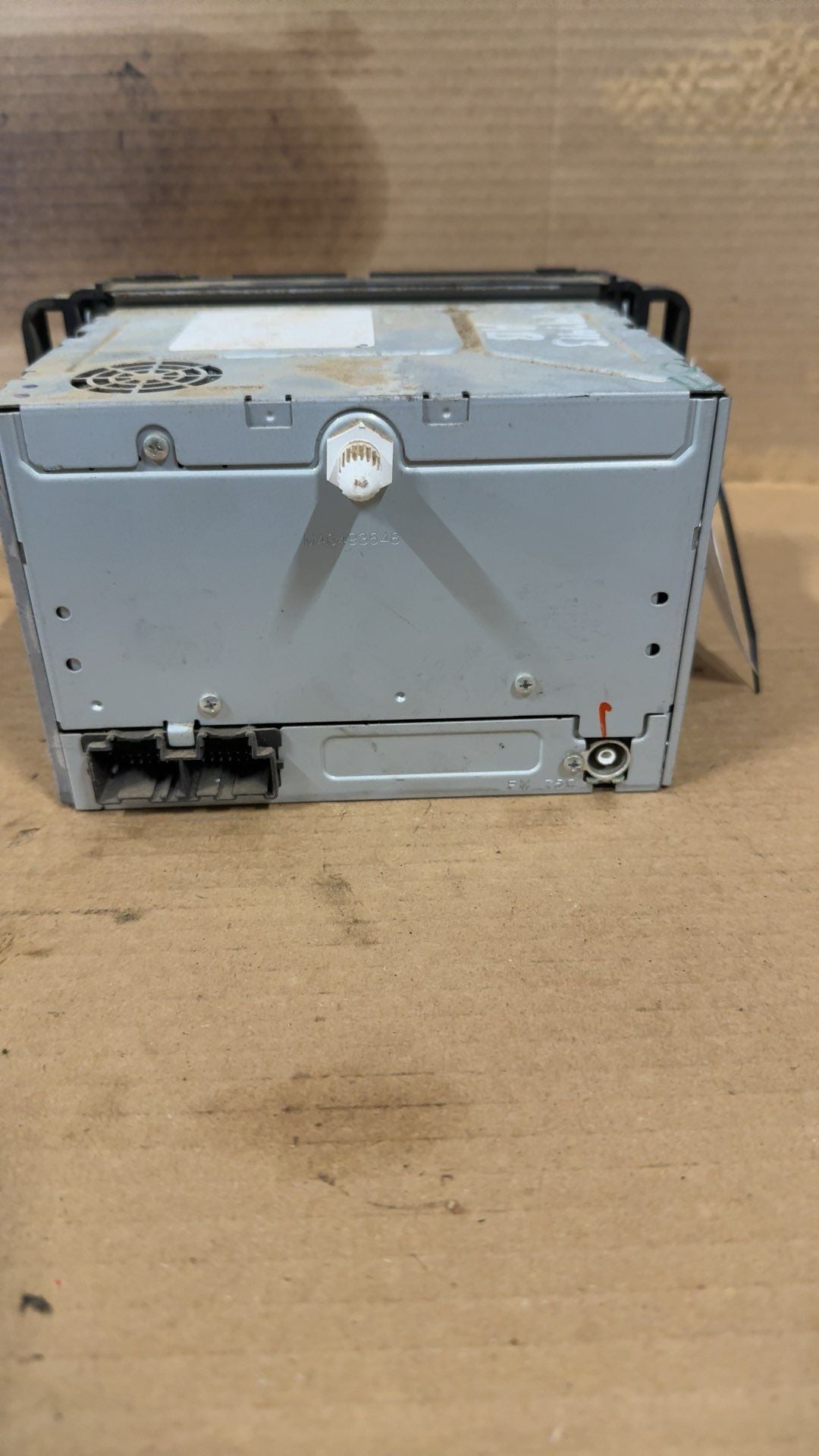 Radio Receiver from a 2008 GMC Acadia, photo 3