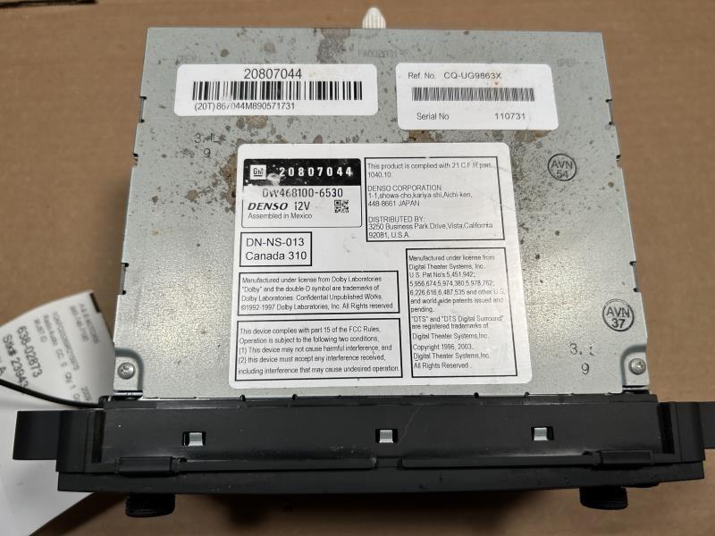 Radio Receiver from a 2009 GMC Yukon, photo 2