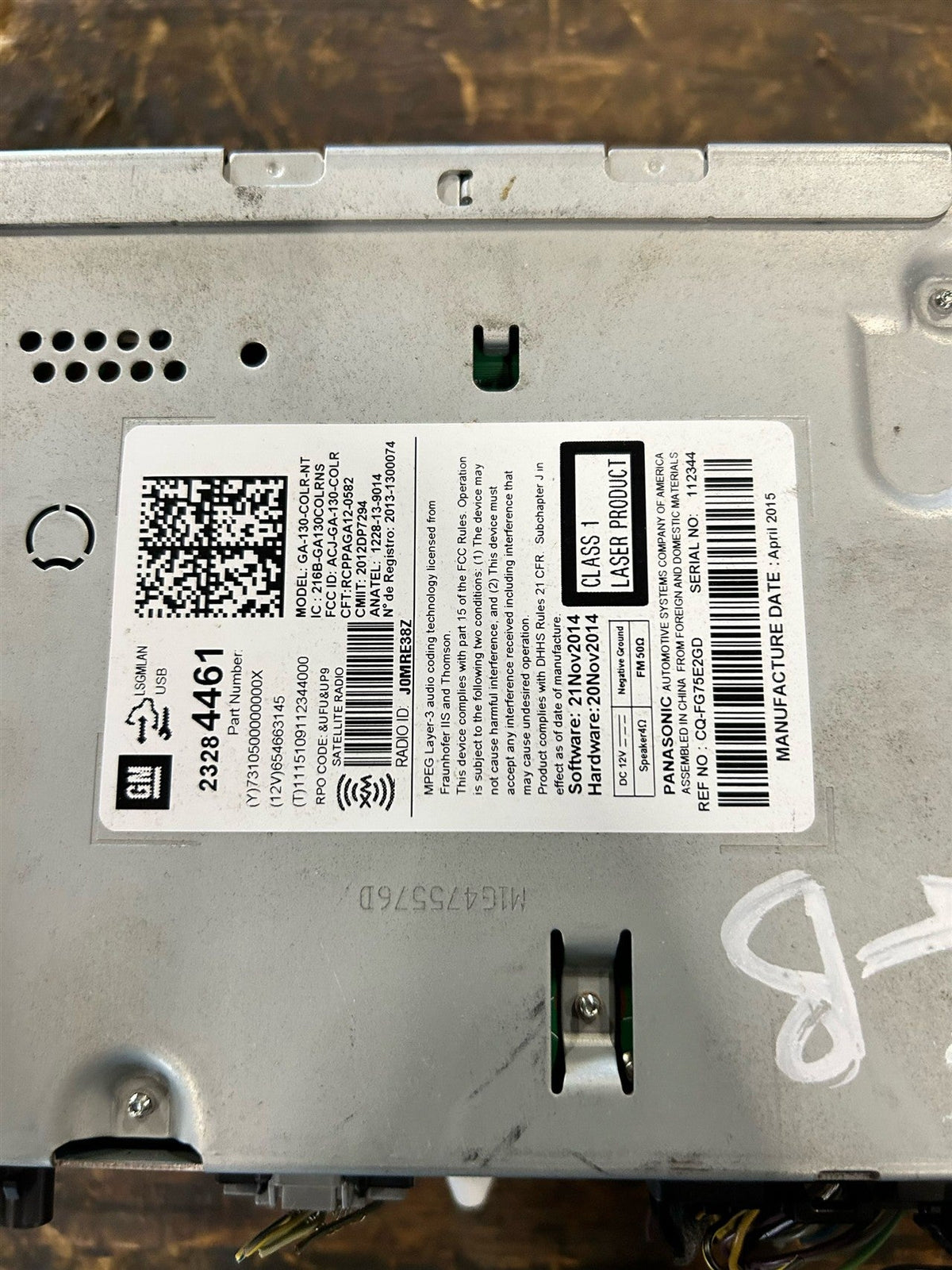 Radio Receiver from a 2015 Chevrolet Malibu, photo 2