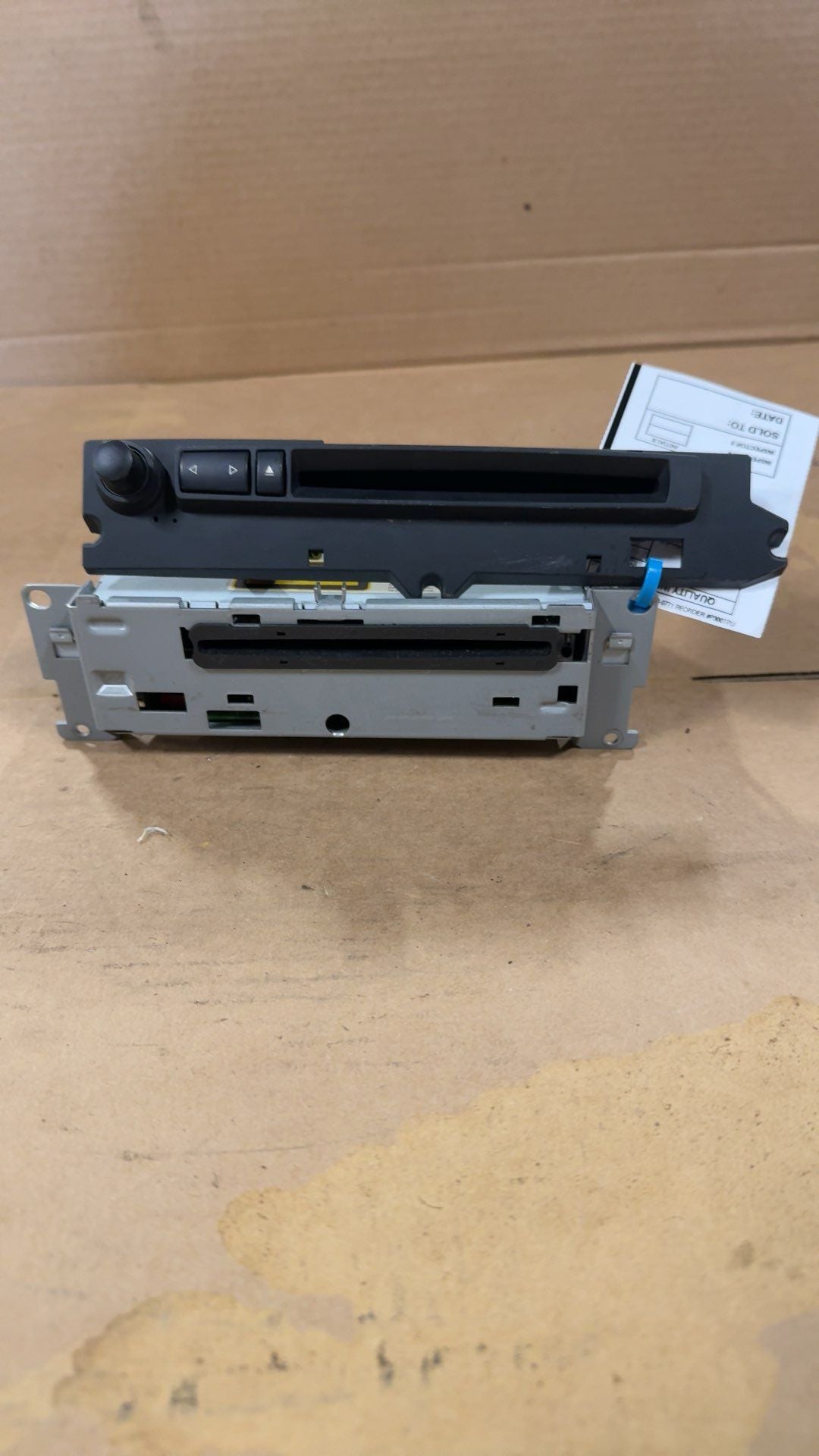 Radio Receiver from a 2005 BMW 545i, photo 1
