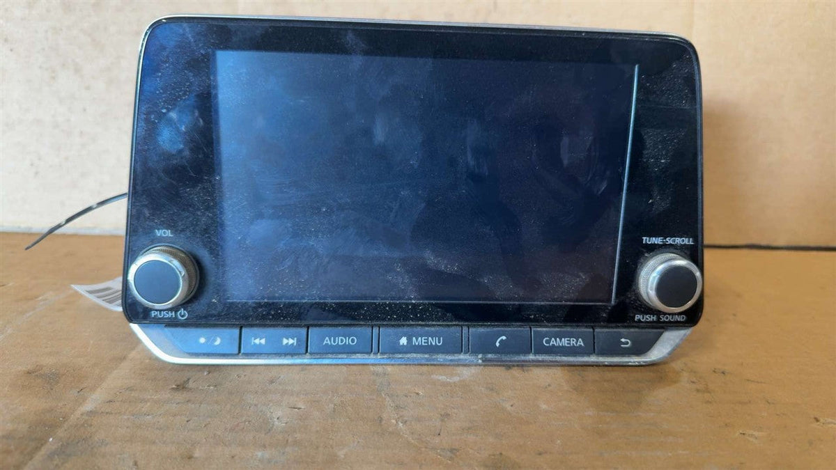 Radio Receiver from a 2019 Nissan Altima, photo 1