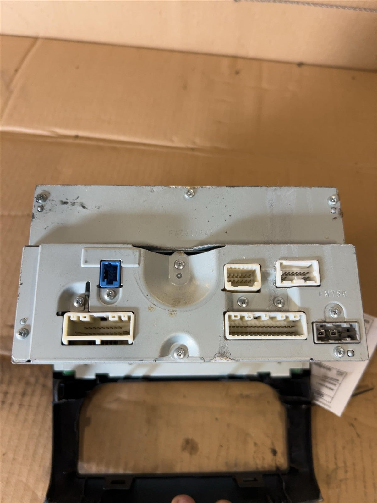 Radio Receiver from a 2012 Nissan Altima, photo 4