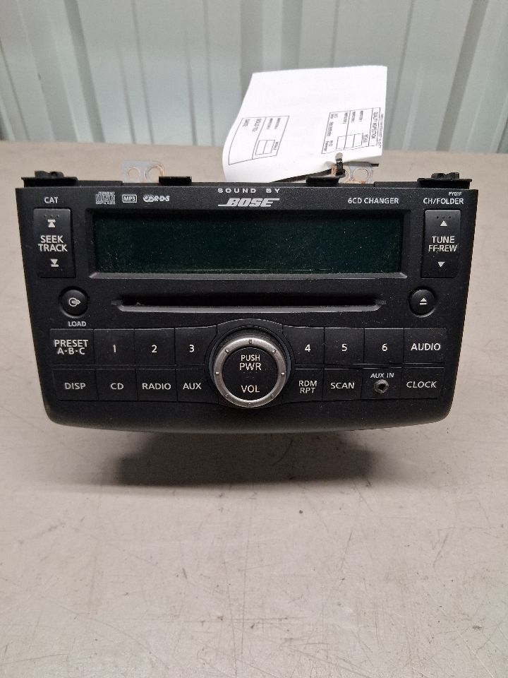 Radio Receiver from a 2009 Nissan Rogue, photo 2