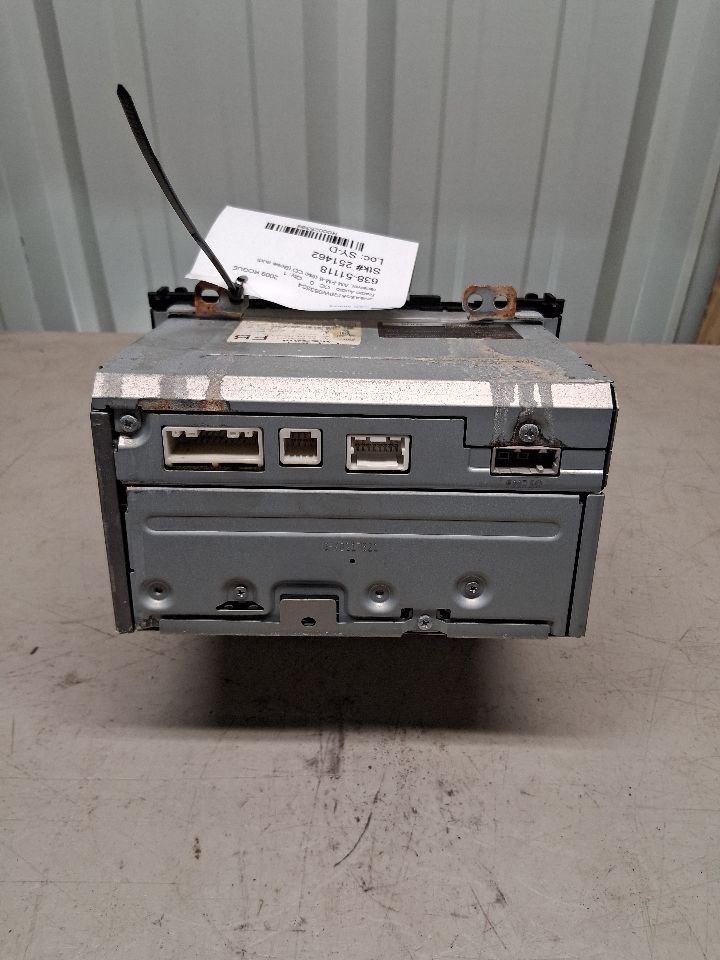 Radio Receiver from a 2009 Nissan Rogue, photo 3