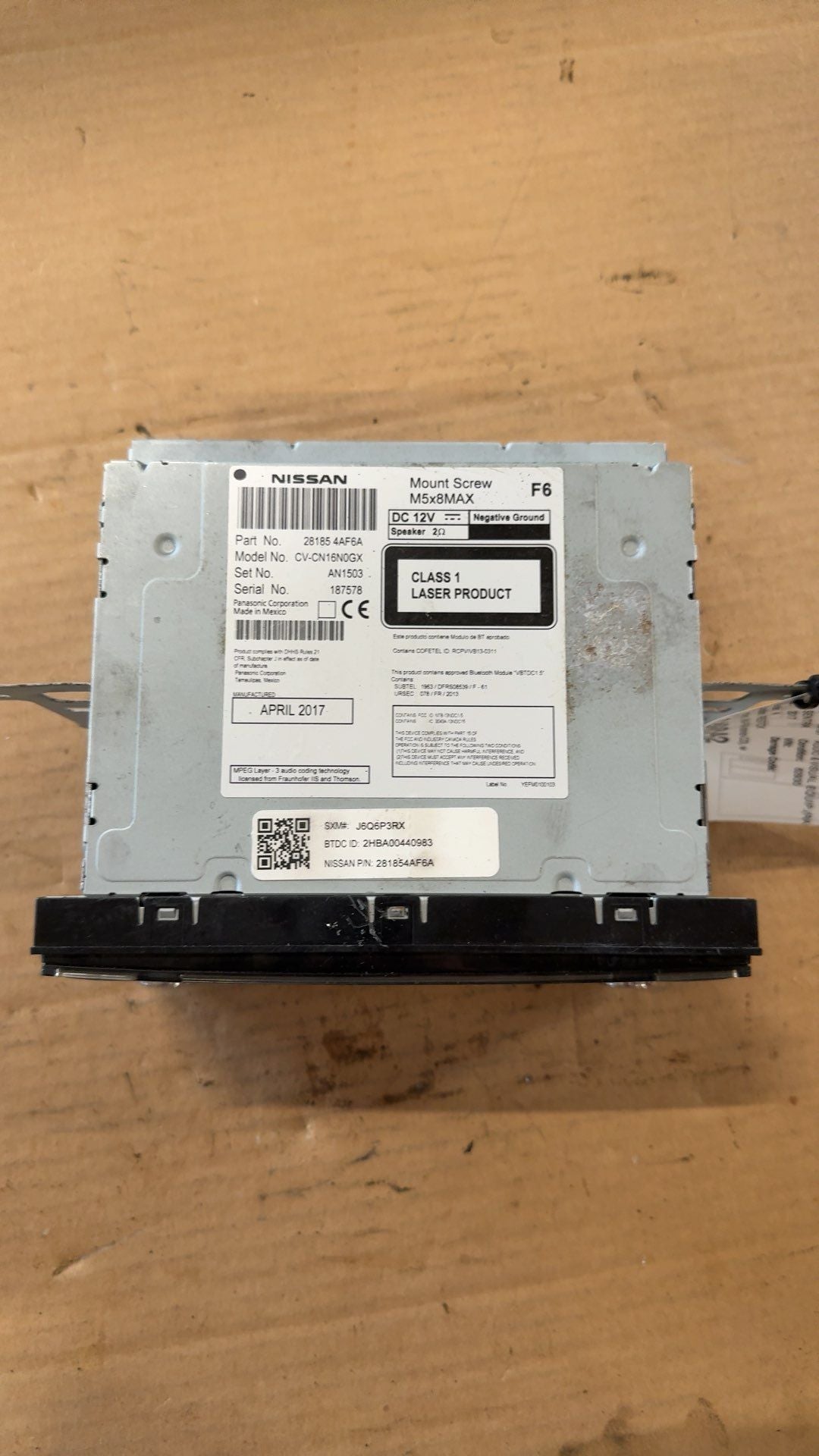 Radio Receiver from a 2017 Nissan Sentra, photo 3