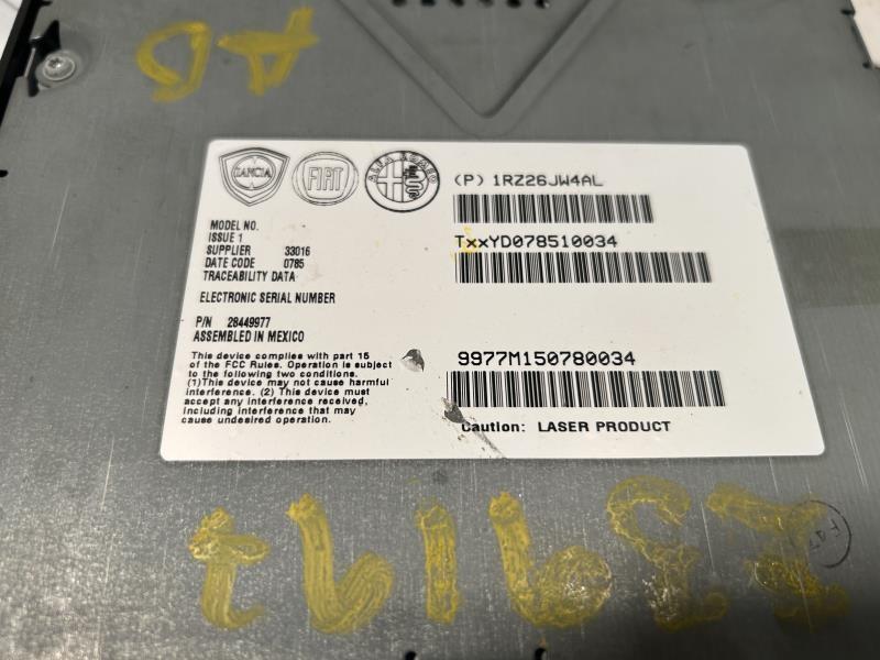 Satellite Radio Receiver Module from a 2015 Fiat 500, photo 2