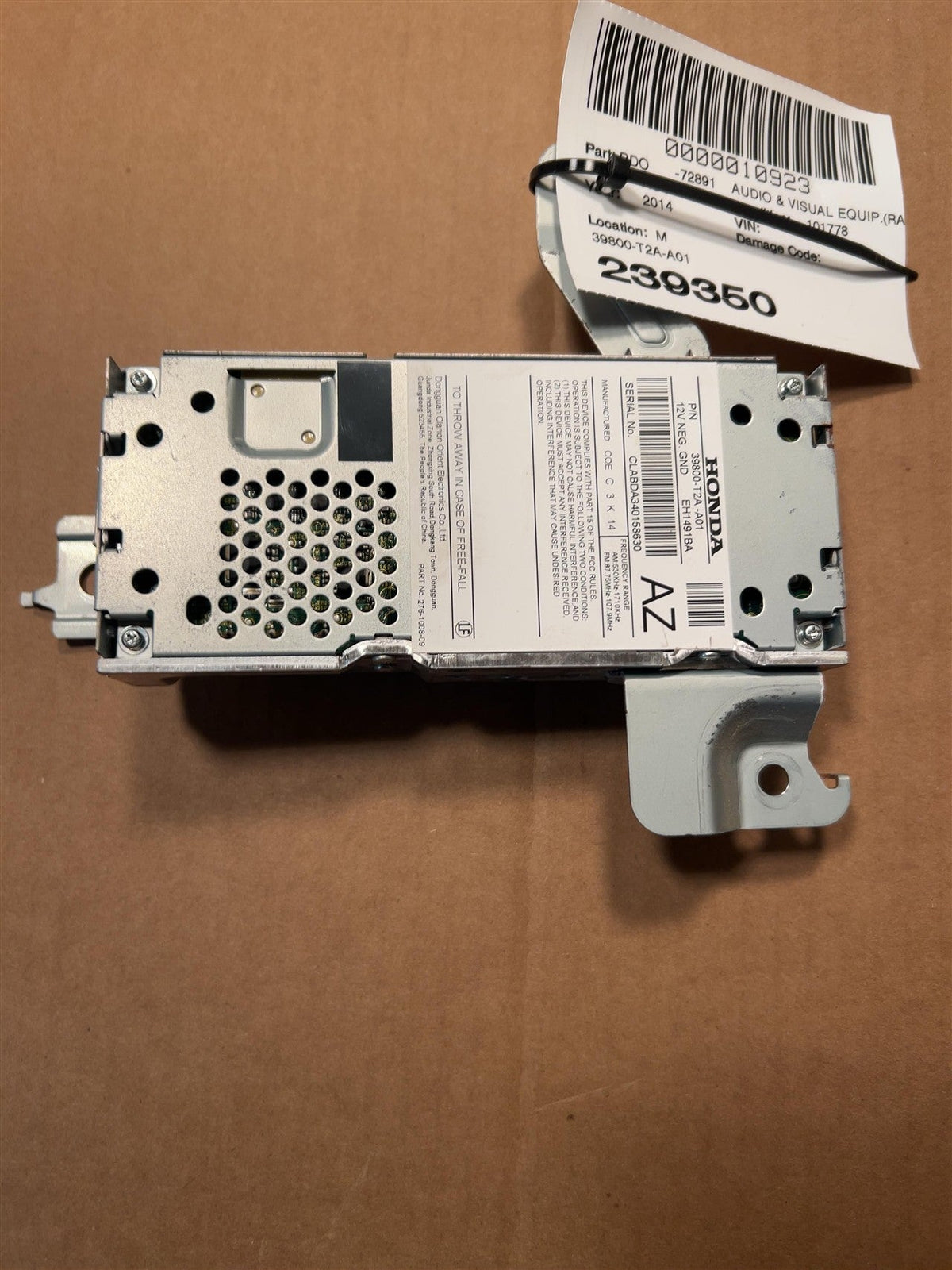Radio Tuner Module from a 2014 Honda Accord, photo 1