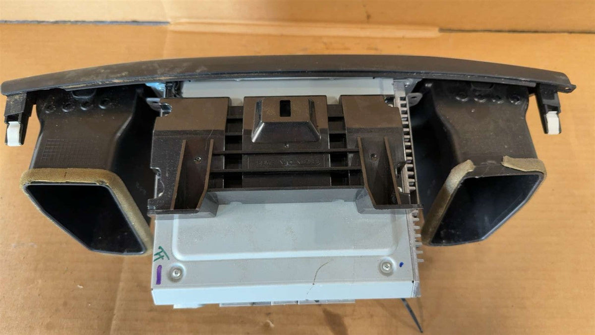 Radio Receiver from a 2014 Honda Accord, photo 7