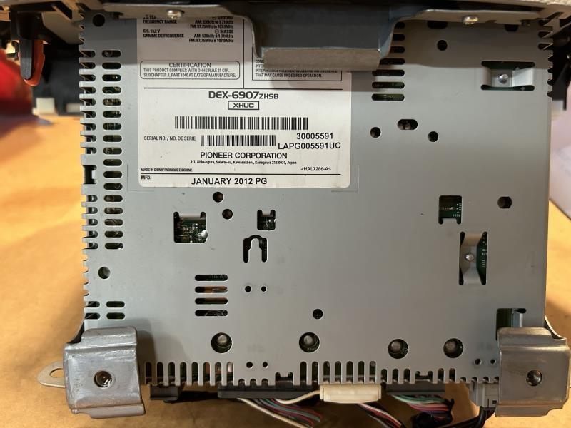 Radio Receiver from a 2011 Honda Accord, photo 3
