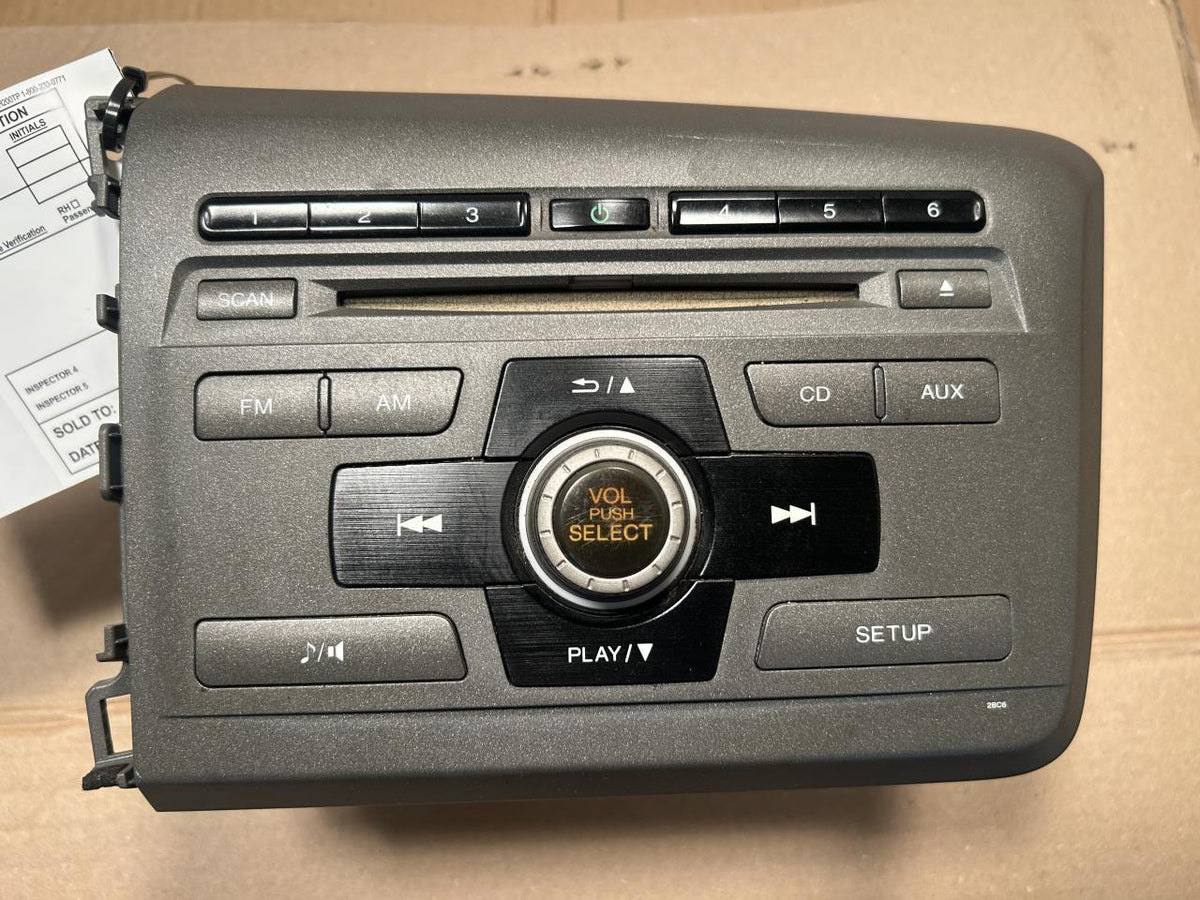 Radio Receiver from a 2012 Honda Civic, photo 2
