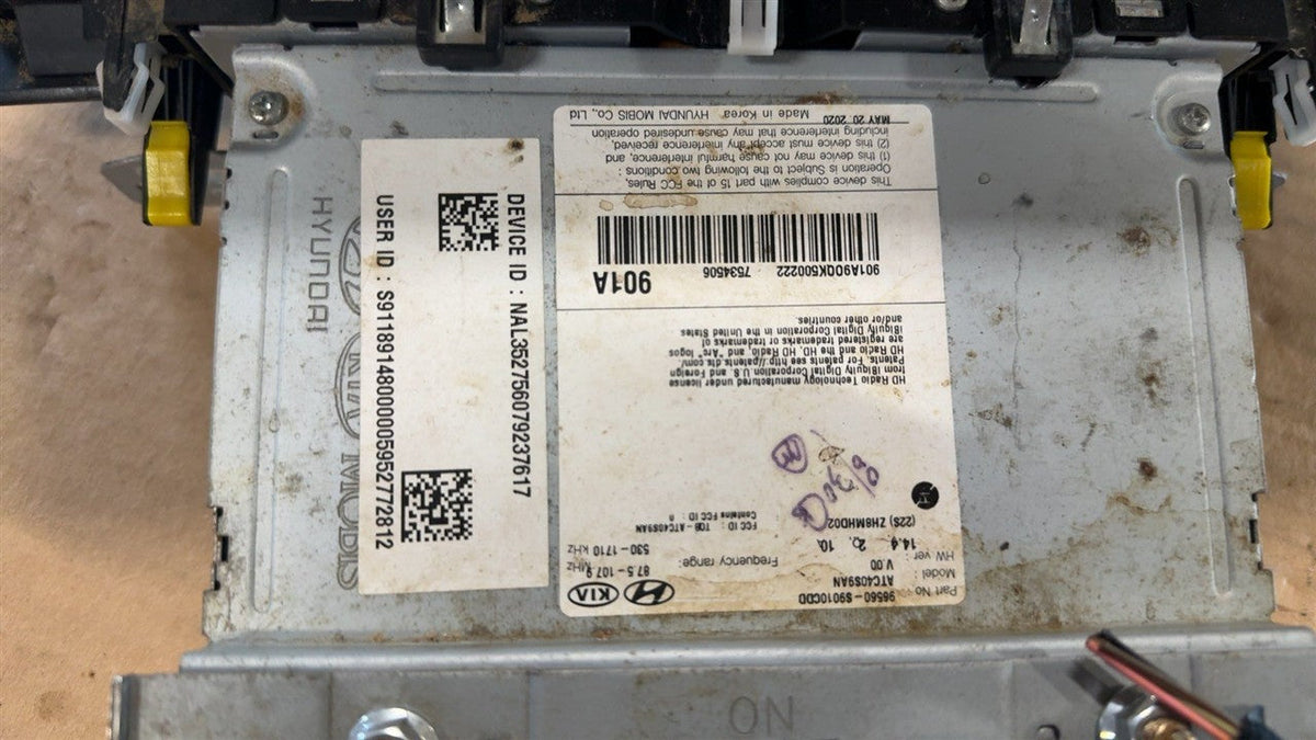 Radio Receiver from a 2021 Kia Telluride, photo 3