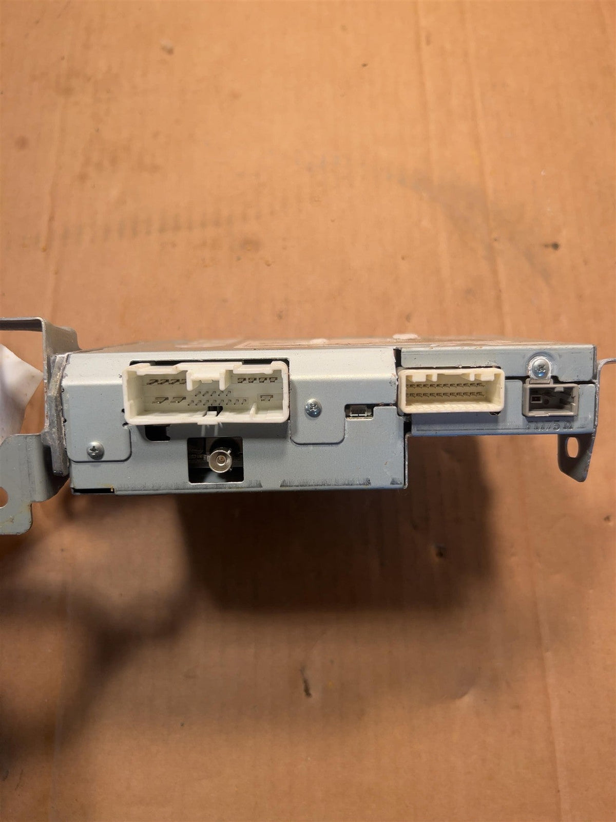 Satellite Radio Receiver Module from a 2016 Mazda CX-5, photo 3