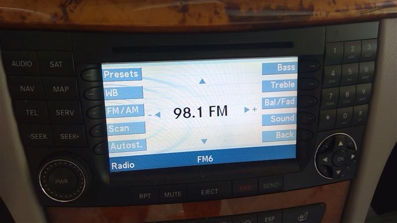 Radio Receiver from a 2007 Mercedes-Benz, photo 1
